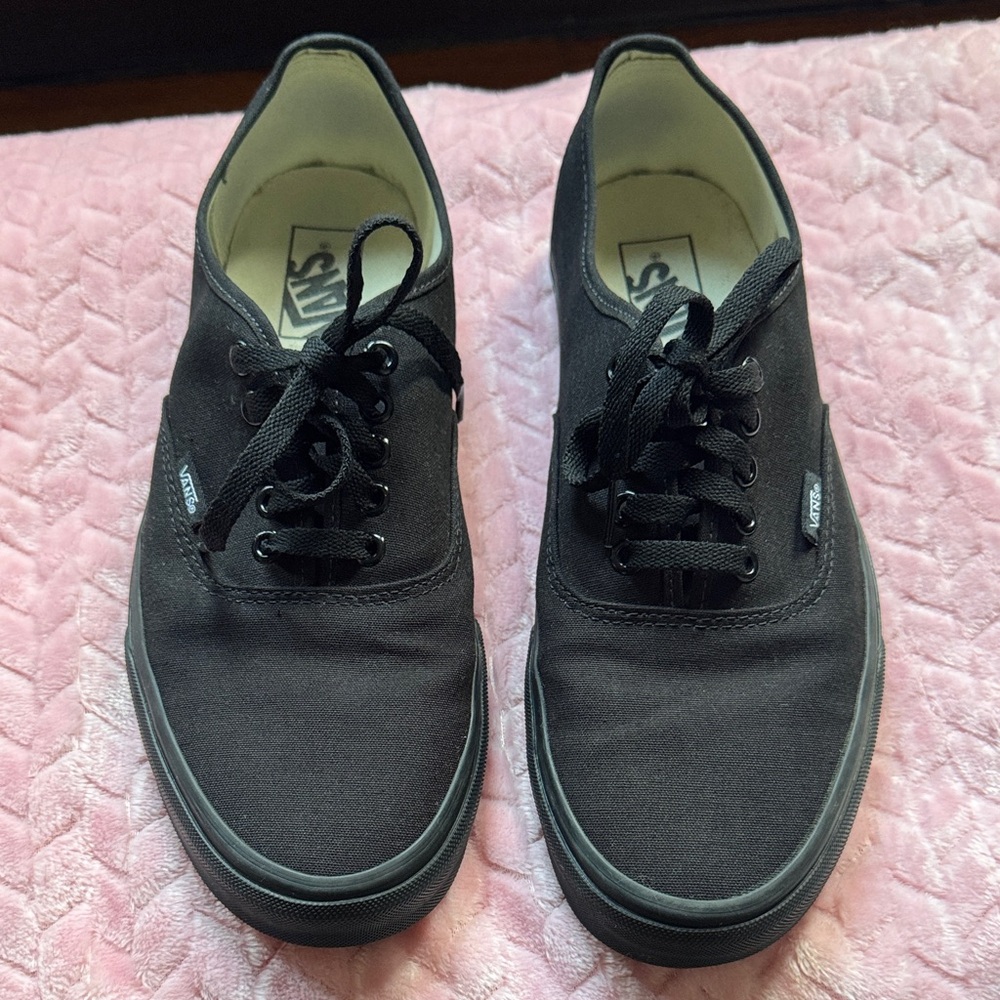 Vans Black Low-Top Canvas Sneakers men’s size 10